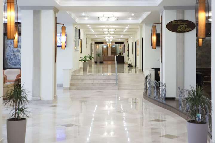 Hotel Lobby