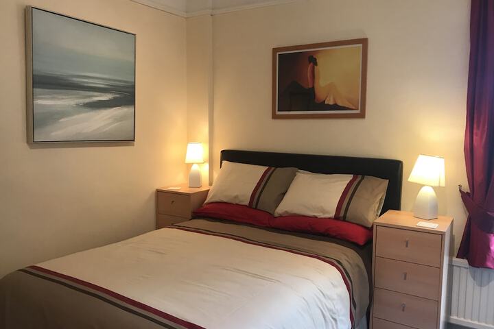 Room 28 of 68