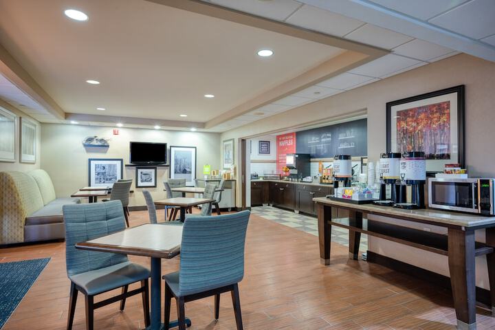 Breakfast area