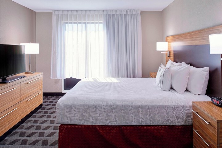 Room 7 of 26
