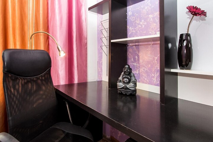 Room 11 of 28