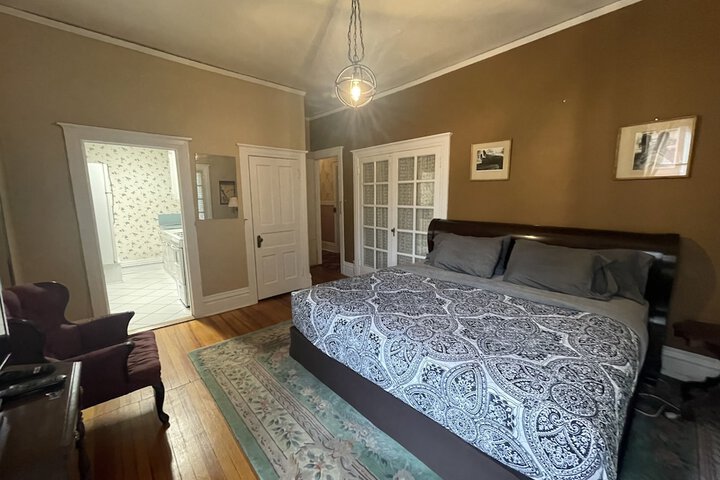 Room 21 of 90