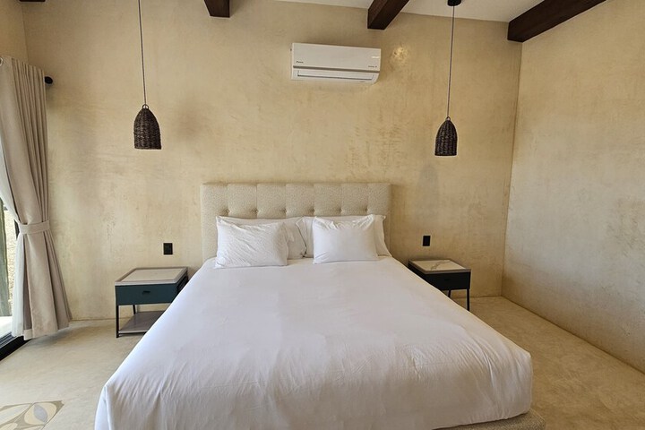 Room 21 of 66