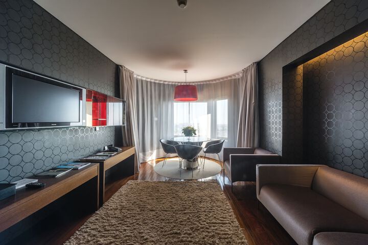 Room 54 of 107