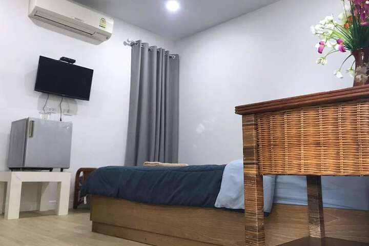 Room 6 of 177