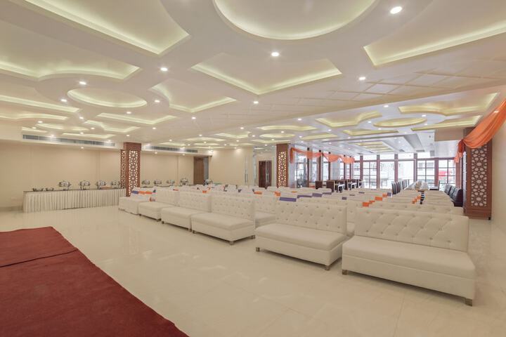 Business Center 35 of 40