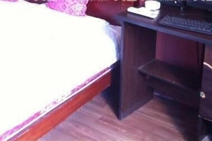 Room 10 of 10