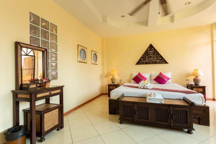 Room 20 of 49