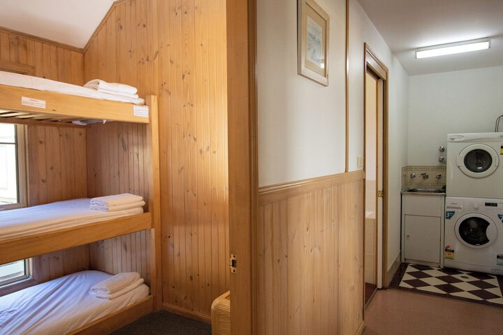 Room 44 of 183