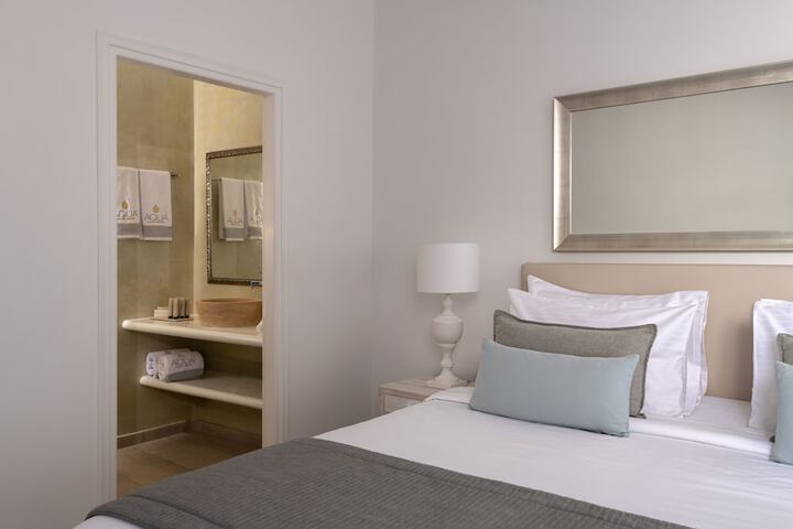 Room 10 of 237