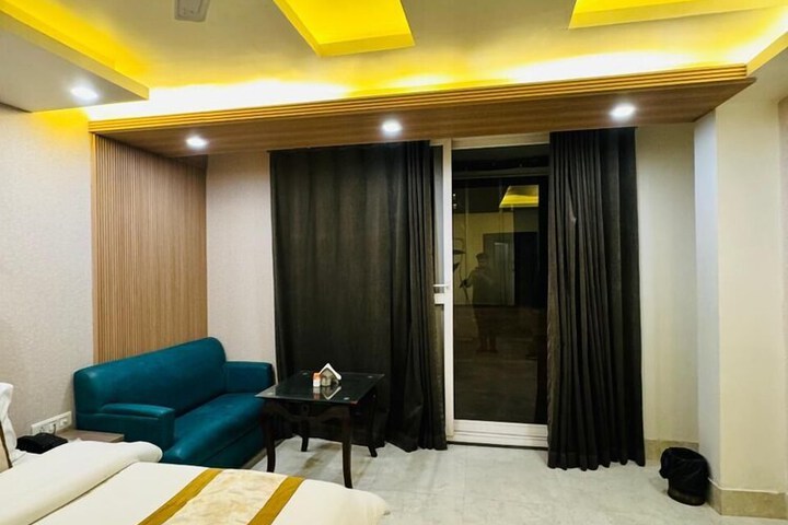 Room 13 of 79