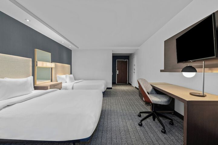 Room 15 of 73