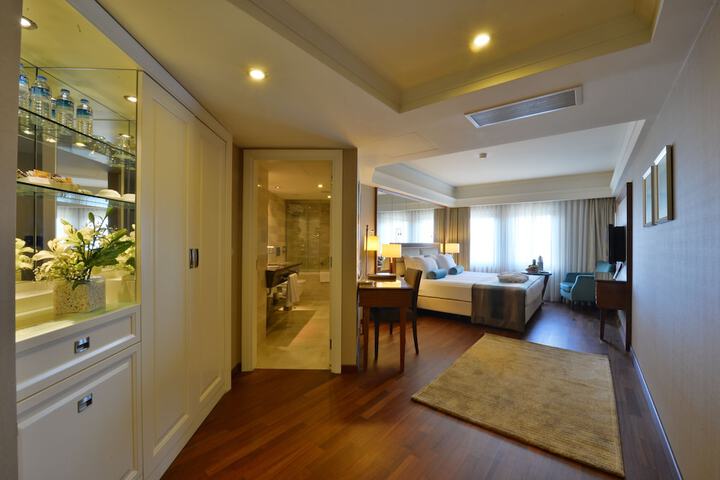 Room 15 of 57