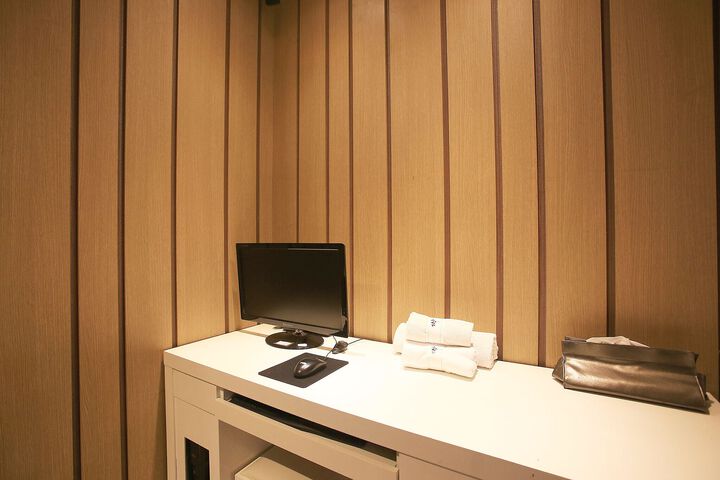 Room 27 of 121