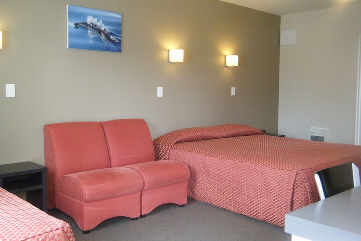 Room 13 of 63