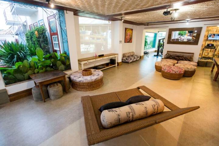 Entrance & Lobby