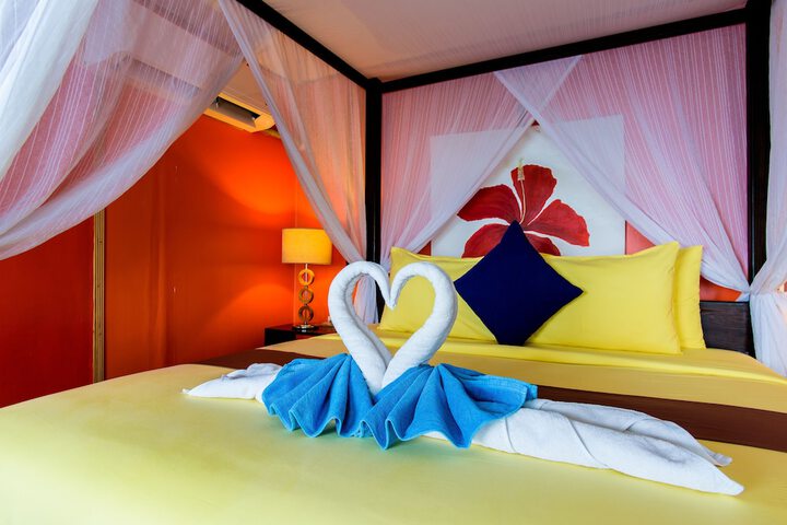 Room 4 of 49
