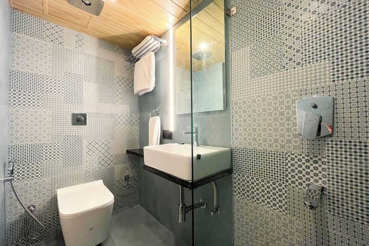 Room 45 of 48