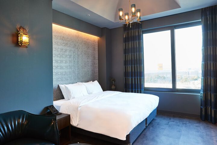 Room 7 of 35