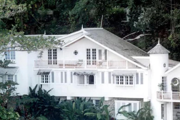Moon San Villa at the Blue Lagoon