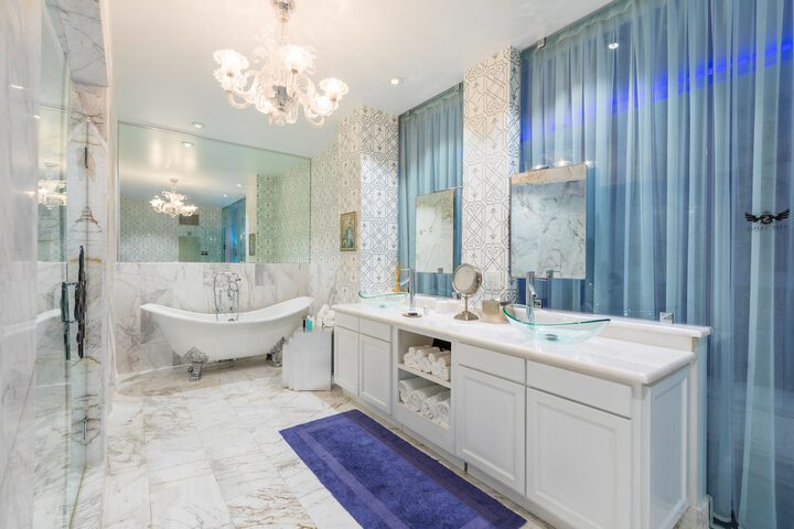 Bathroom sink