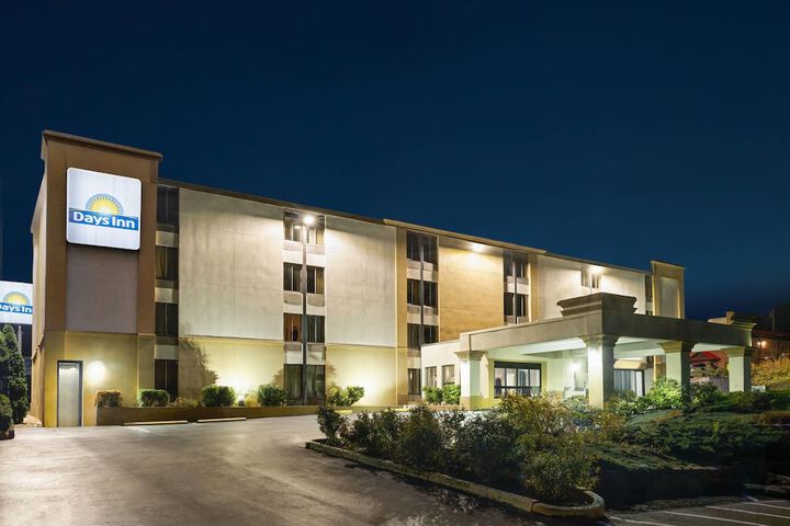 Hotel 33 of 33