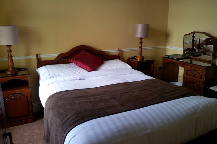 Room 9 of 27
