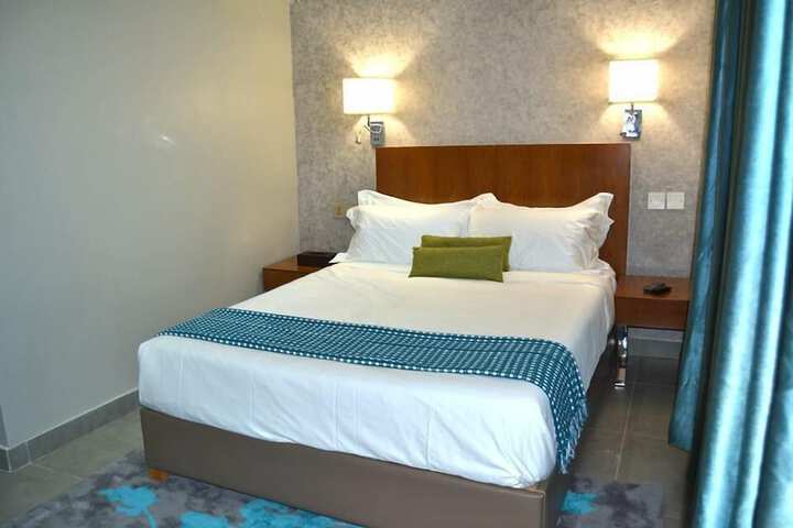 Room 13 of 49