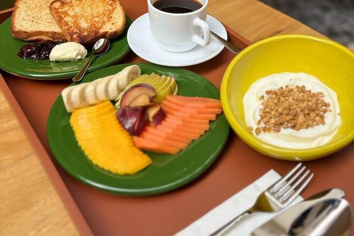 Breakfast/Coffee Service 120 of 120