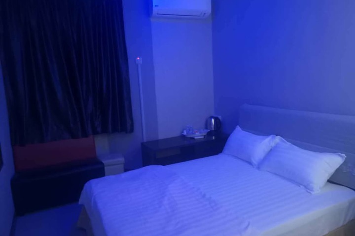 Room 30 of 52