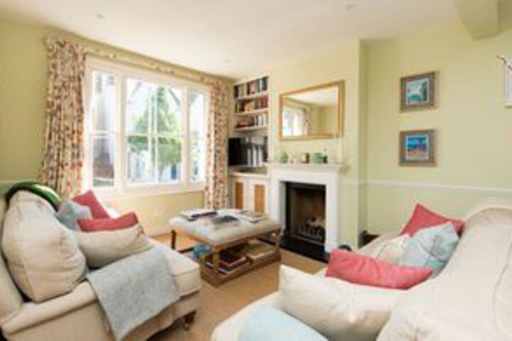 Delightful 3BR Family Home near Battersea Park