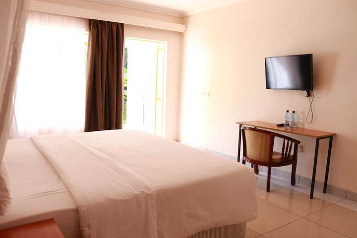 Room 5 of 41