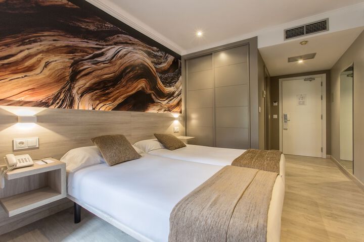 Room 7 of 47
