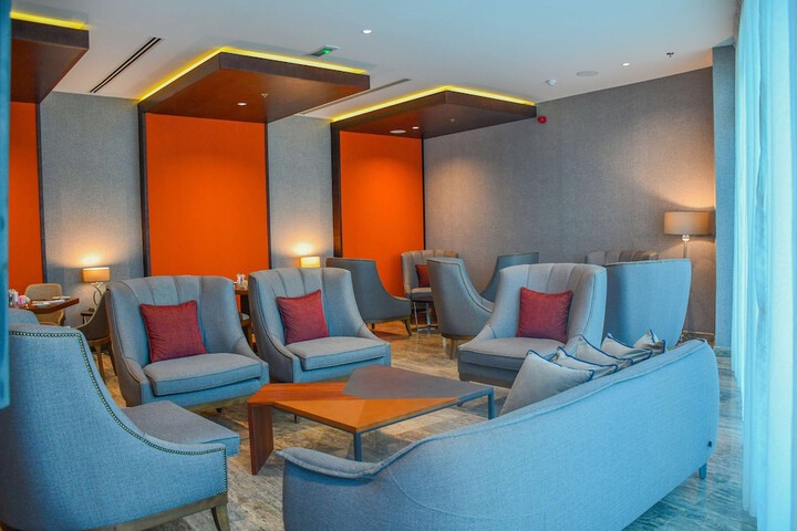 Lounge 97 of 108