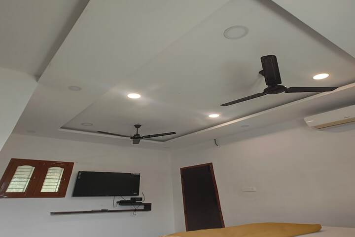 Room 19 of 41