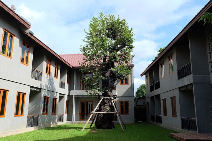 Hotel 79 of 99