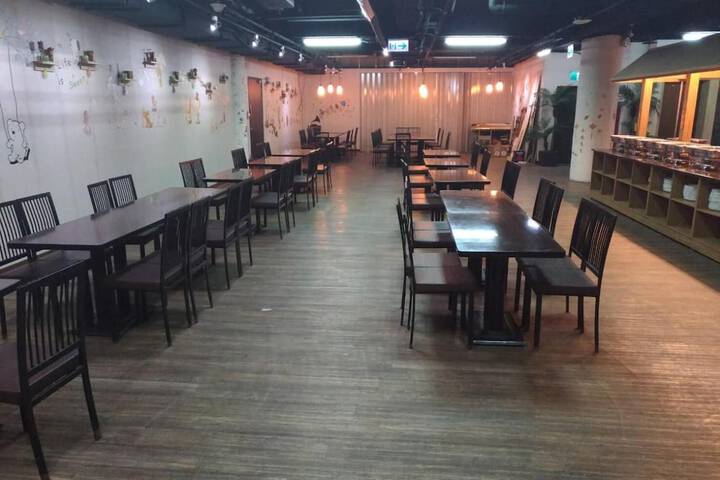 Dining 59 of 66