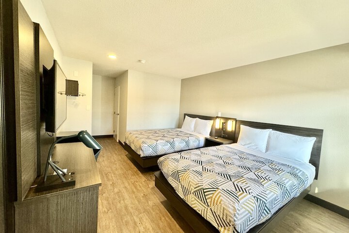 Room 10 of 23
