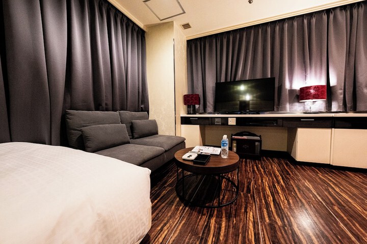 Room 42 of 239