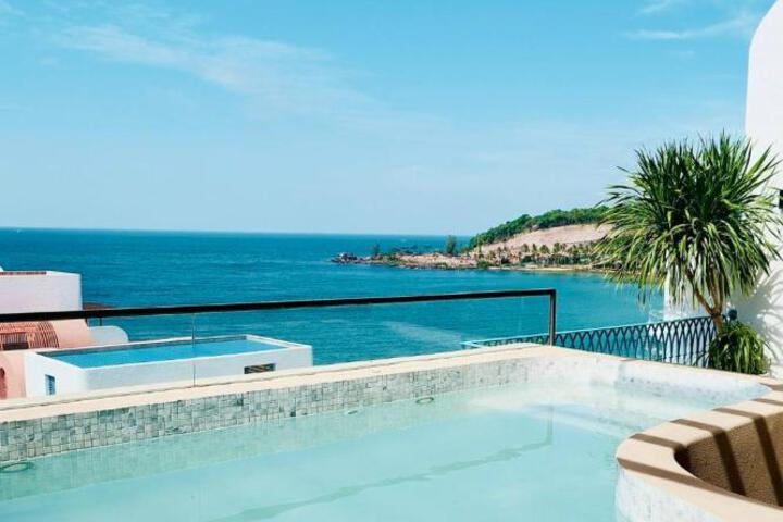APOM Boutique Hotel - free cable car & sunworld water park