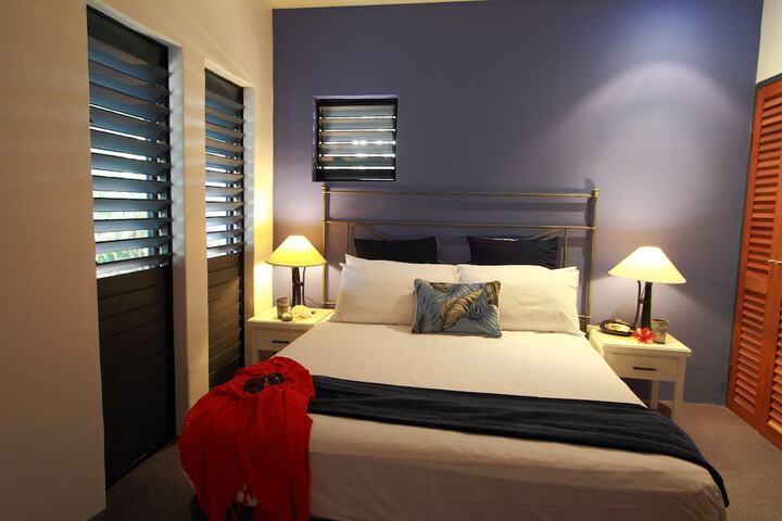 Room 4 of 26