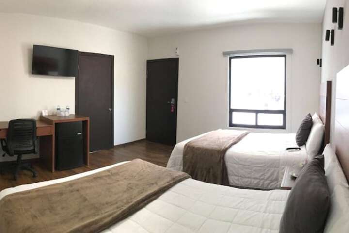 Room 13 of 28