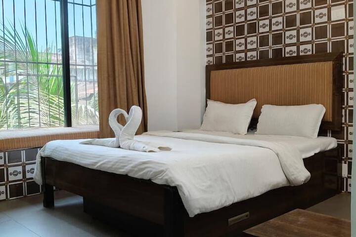 Room 14 of 37