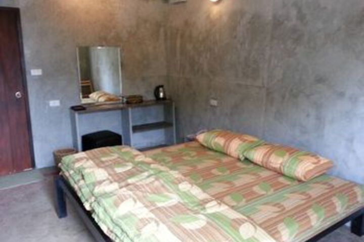 Room 10 of 36