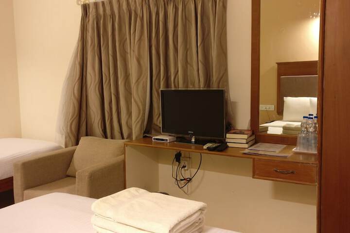 Room 5 of 64