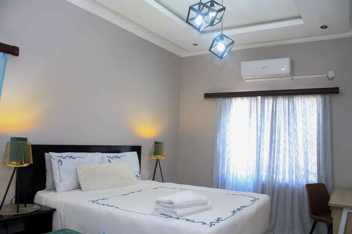 Room 2 of 8