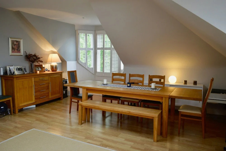 Room 5 of 20