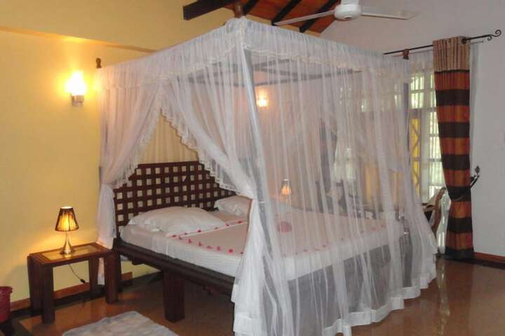 Room 2 of 52