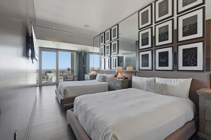 Room 13 of 218