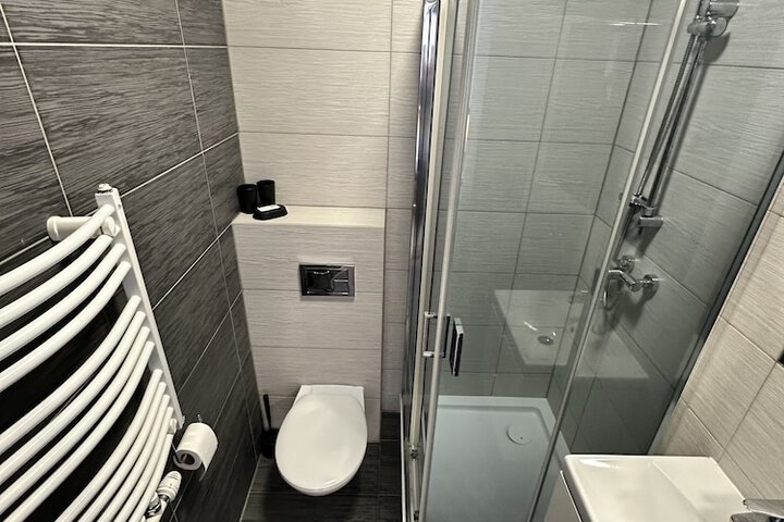 Room 68 of 110